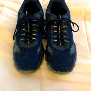 Athletic shoes for men